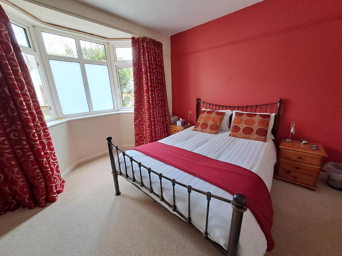 Quiet Comfortable Patcham Studio Free Parking Hallway Shared With Host Apartment Brighton Exterior photo